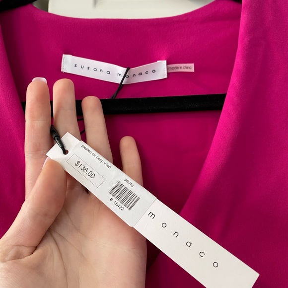 Susana Monaco Pleated Sleeve Deep V Top in Peony - Picture 3 of 6